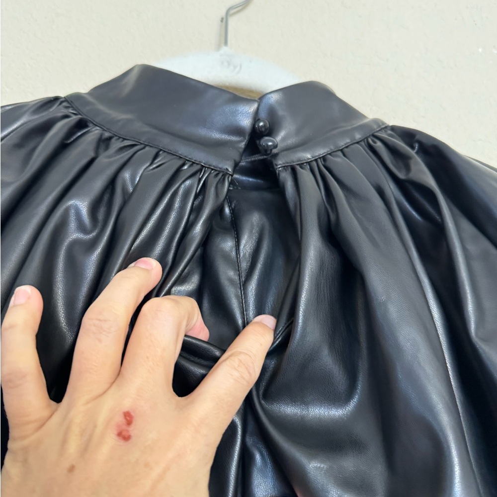 AKIRA Masterpiece Black Faux Leather Puff Sleeve Top Size L/XL Unique Artsy - Picture 10 of 16